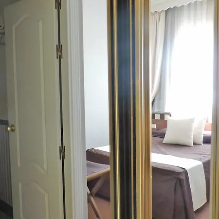 Hotel Yucas 2*