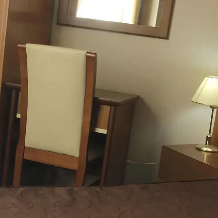 Yucas Hotel
